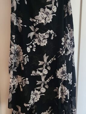 White House Black Market Black Maxi Skirt with White Floral Print, Size 8